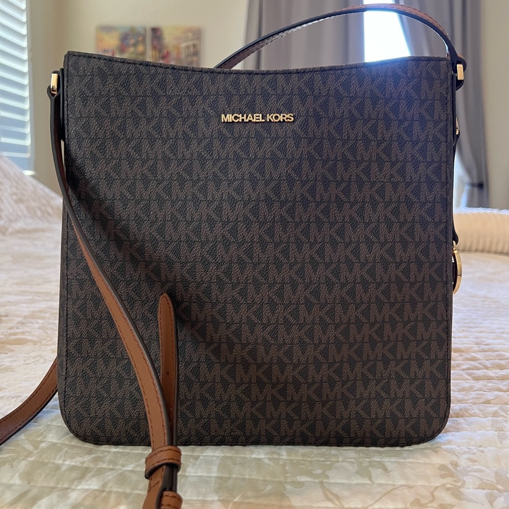 Michael Kors jet set travel, messenger, Crossbody, new with tags